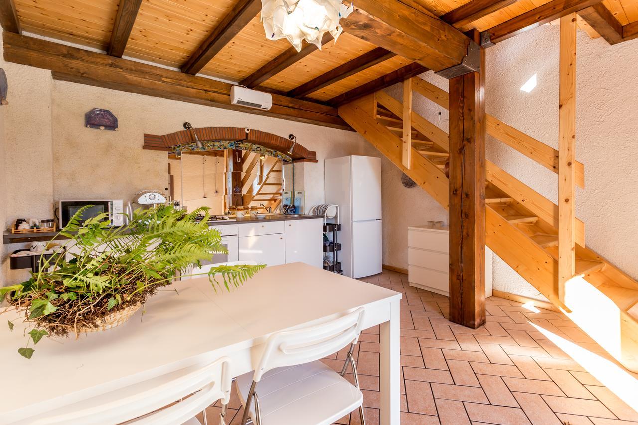 Apartamento Casa Dei Ciliegi Monti di Villa Exterior foto